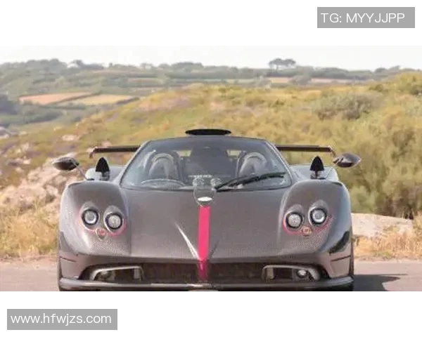 足球巨星的低调奢华座驾揭秘不为人知的豪车选择与生活态度 足球巨星的低调奢华座驾揭秘不为人知的豪车选择与生活态度