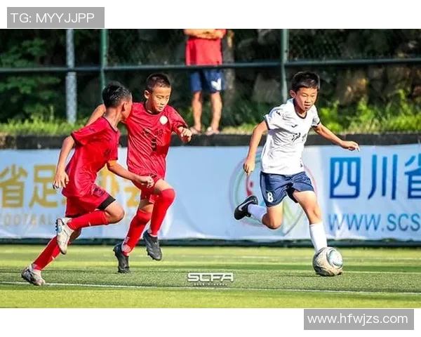 足球明星为学子加油助威中考拼搏勇创佳绩