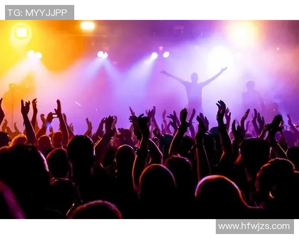 足球明星因玩手机被小孩质疑引发热议引发社会对偶像行为的讨论