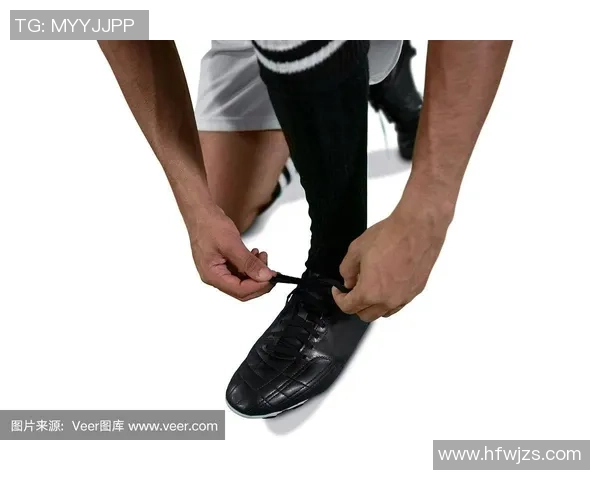 足球明星独特鞋带系法揭秘助你提升球场表现与风格