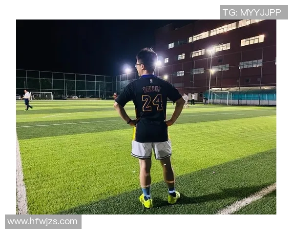 足球明星的运动穿搭风格解析与时尚潮流的完美结合